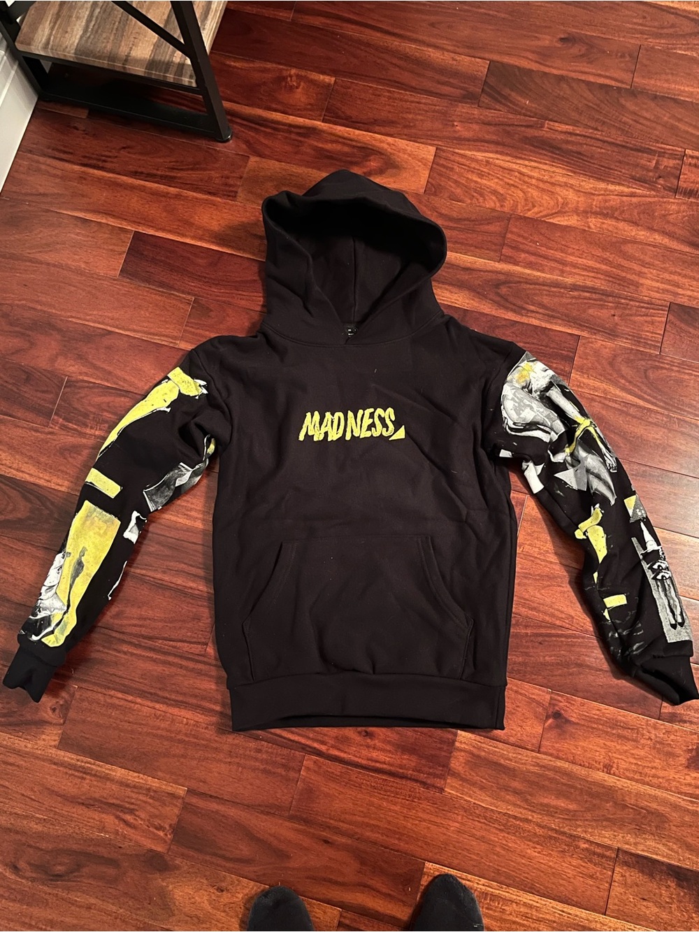 XO The Weeknd Beauty Behind the Madness 10th Anniversary Hoodie (Small)